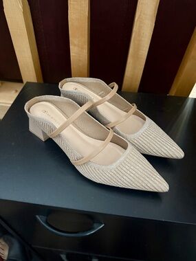 NEWBELLA Apricot Pointed Toe Heeled Mules - Size 7.5 - Office Siren